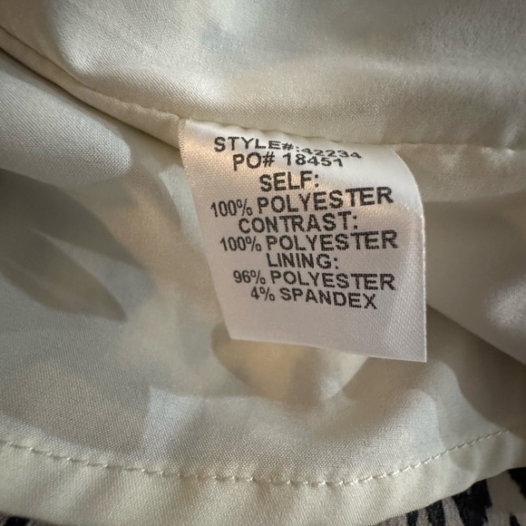 Skies Are Blue Asymmetrical Black and cream striped animal print top size Medium - Picture 7 of 8